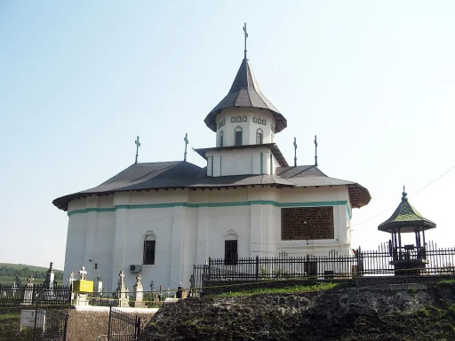 Biserica Sfinții Voievozi - Grădini din Fălticeni
